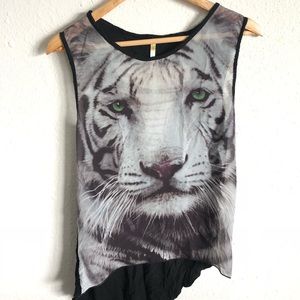 Sleeveless tank top